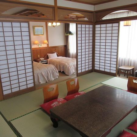 Amagase Onsen Hotel Suikoen Hita Kültér fotó