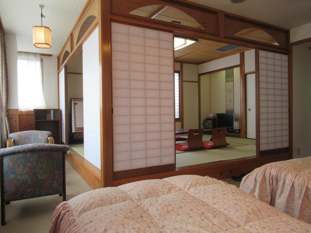 Amagase Onsen Hotel Suikoen Hita Kültér fotó
