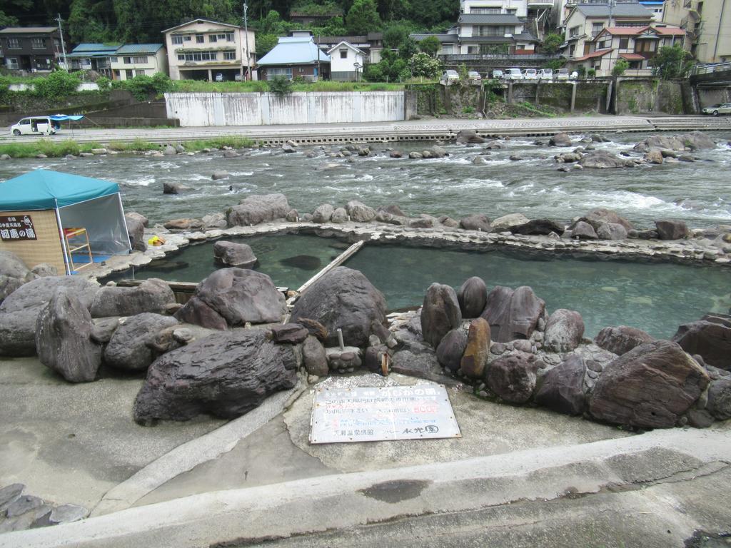 Amagase Onsen Hotel Suikoen Hita Kültér fotó